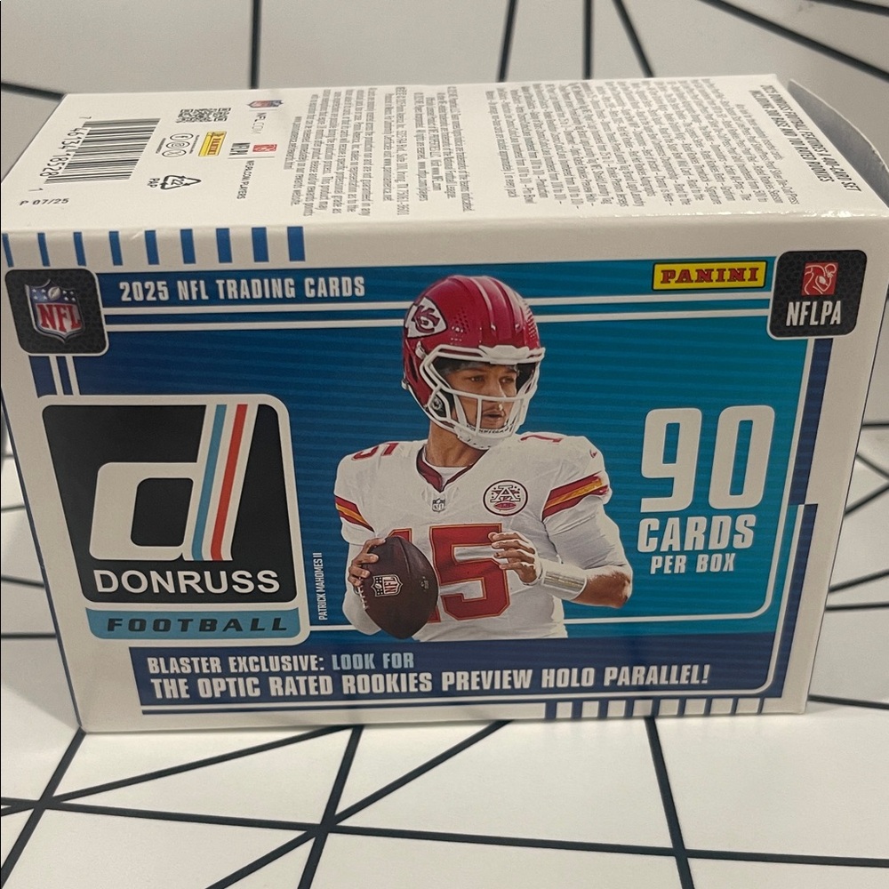 Russ Donruss Football Blaster Box - Blue and White